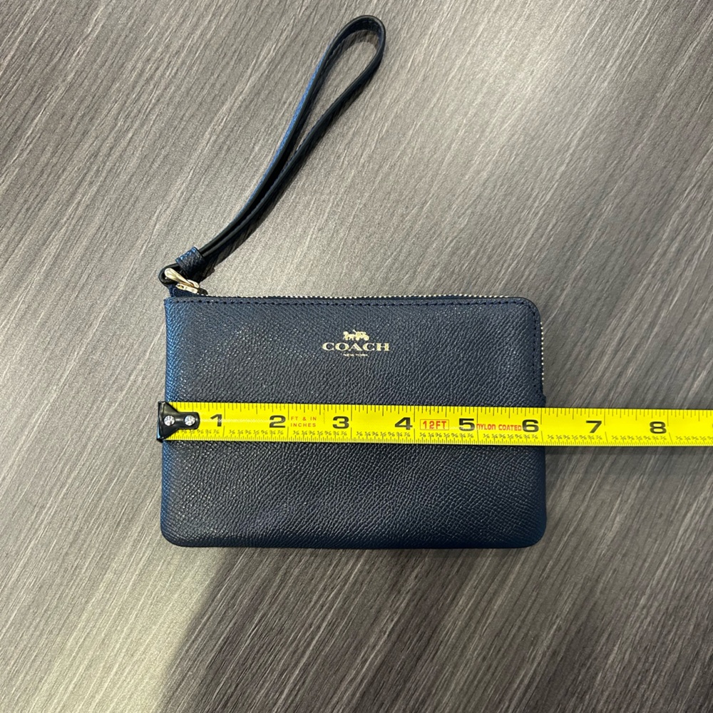 Coach Midnight Navy Blue Crossgrain Leather Corner Zip Wristlet Wallet NWT - Picture 11 of 11
